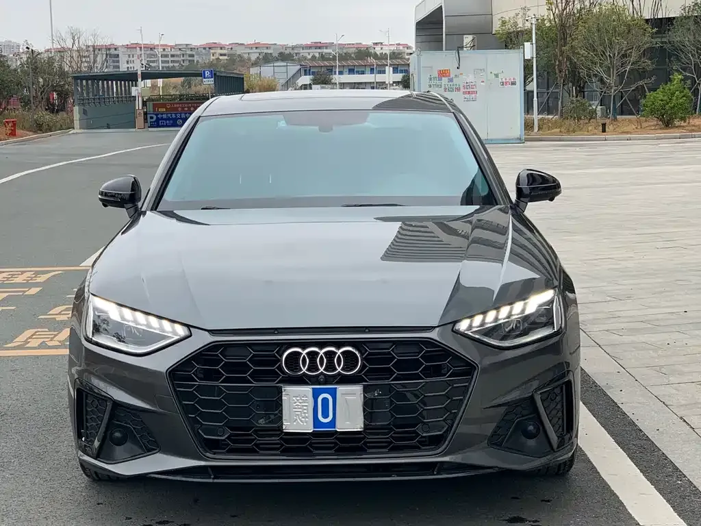 Audi A4L 2022 из CN, фото 6