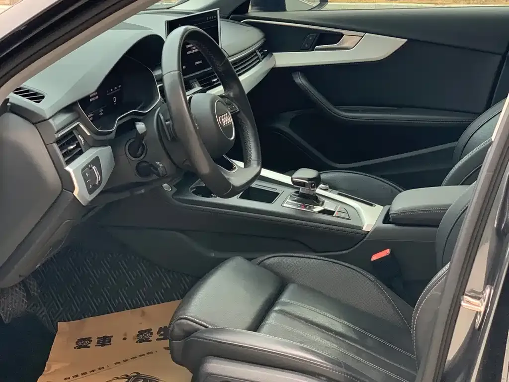 Audi A4L 2022 из CN, фото 2