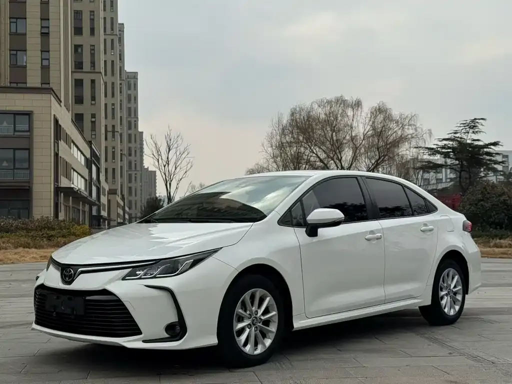 Toyota Corolla 2022 из CN, фото 1