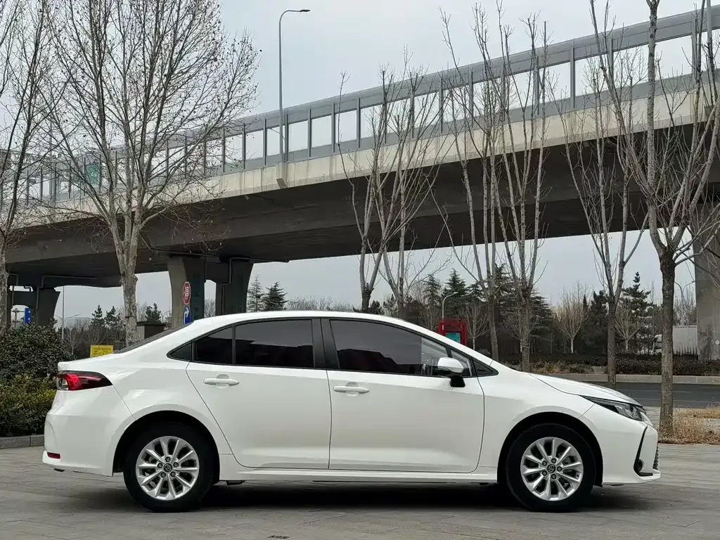 Toyota Corolla 2022 из CN, фото 10