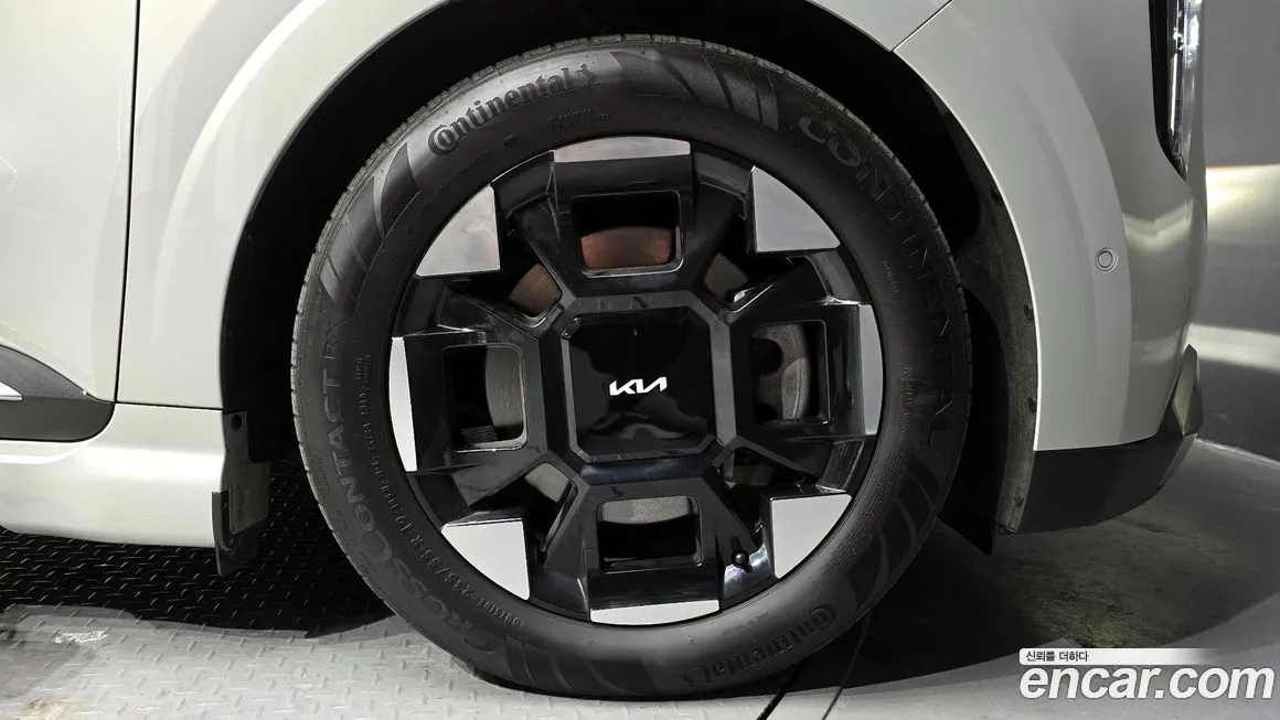 Kia Carnival — фото 10
