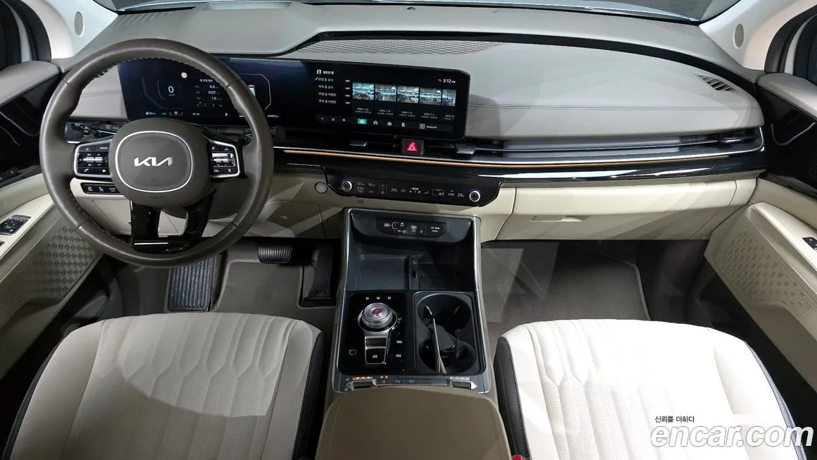 Kia Carnival — фото 9