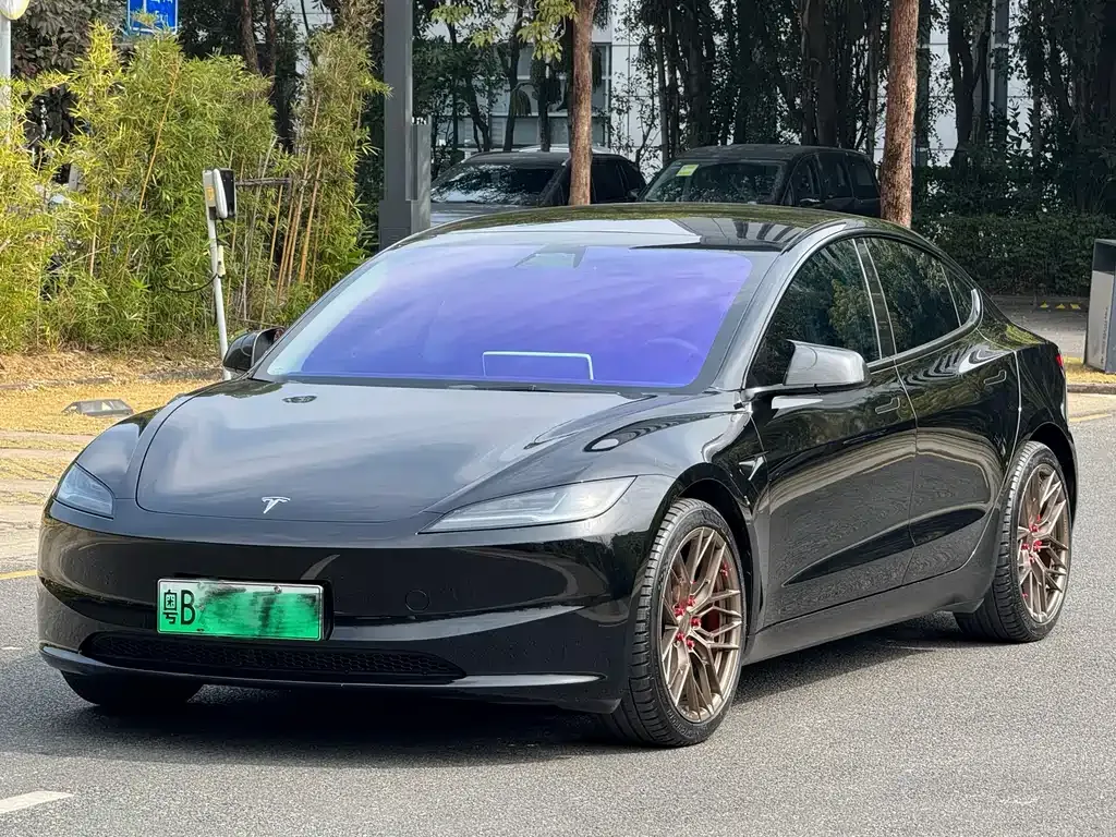 Tesla Model 3 2023 из CN, фото 1