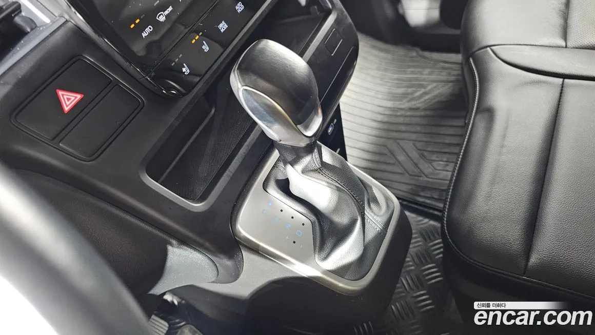 Hyundai Staria — фото 9
