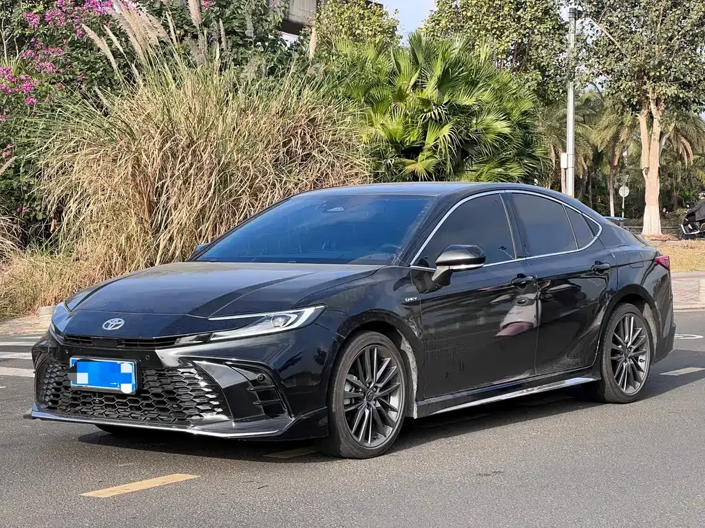 Toyota Camry 2024 из CN, фото 1