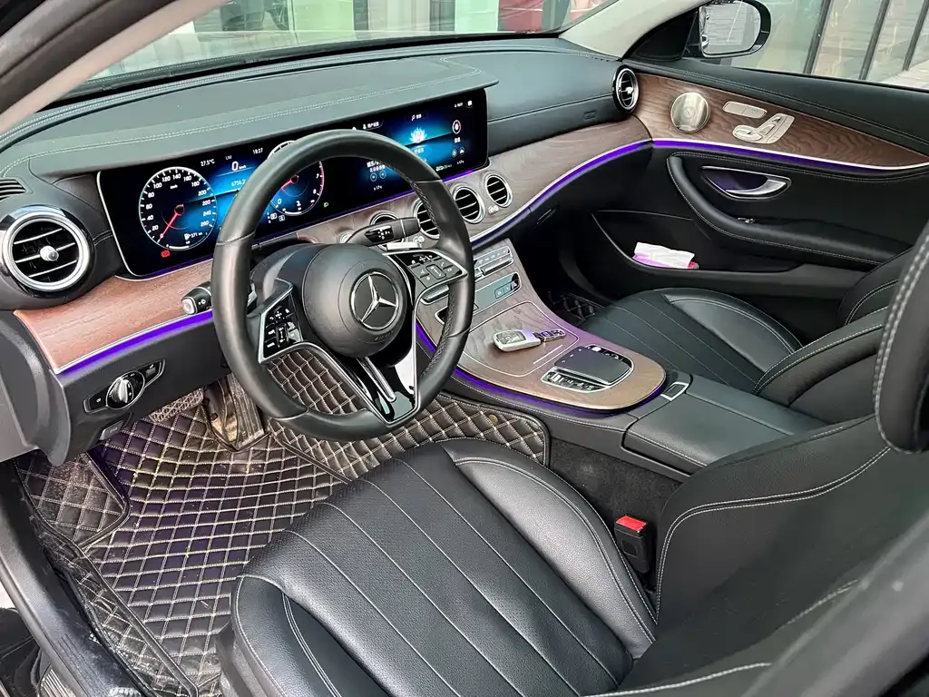 Mercedes-Benz E-Class — фото 10