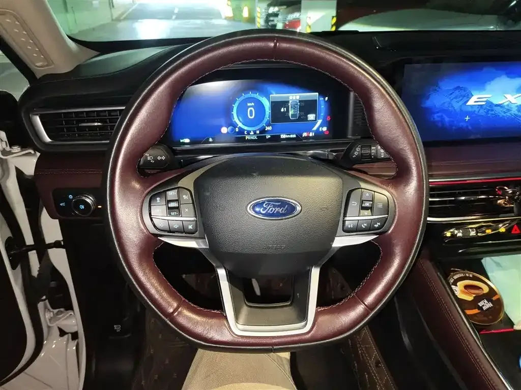 Ford Explorer 2022 из CN, фото 10