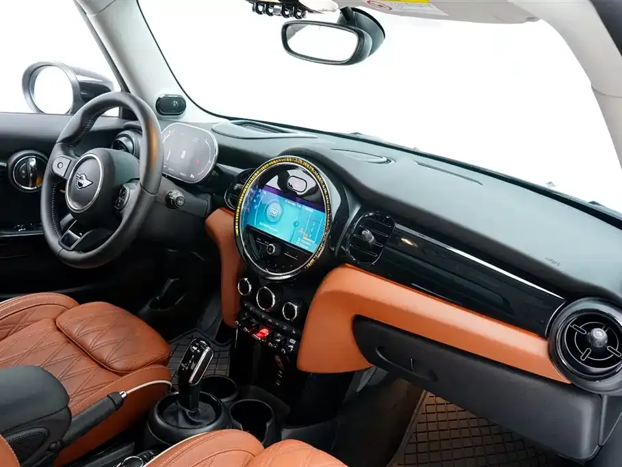 MINI Cooper (3-door) 2023 из CN, фото 4