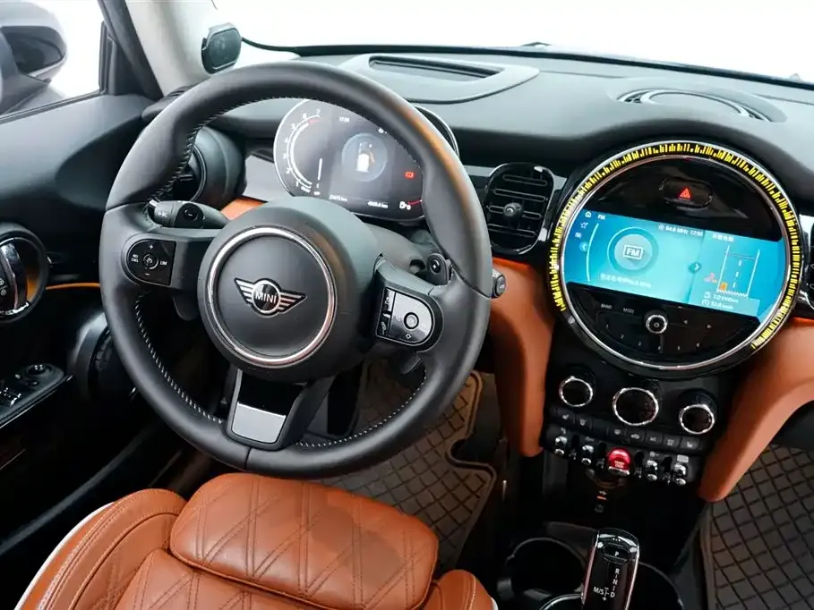 MINI Cooper (3-door) 2023 из CN, фото 6