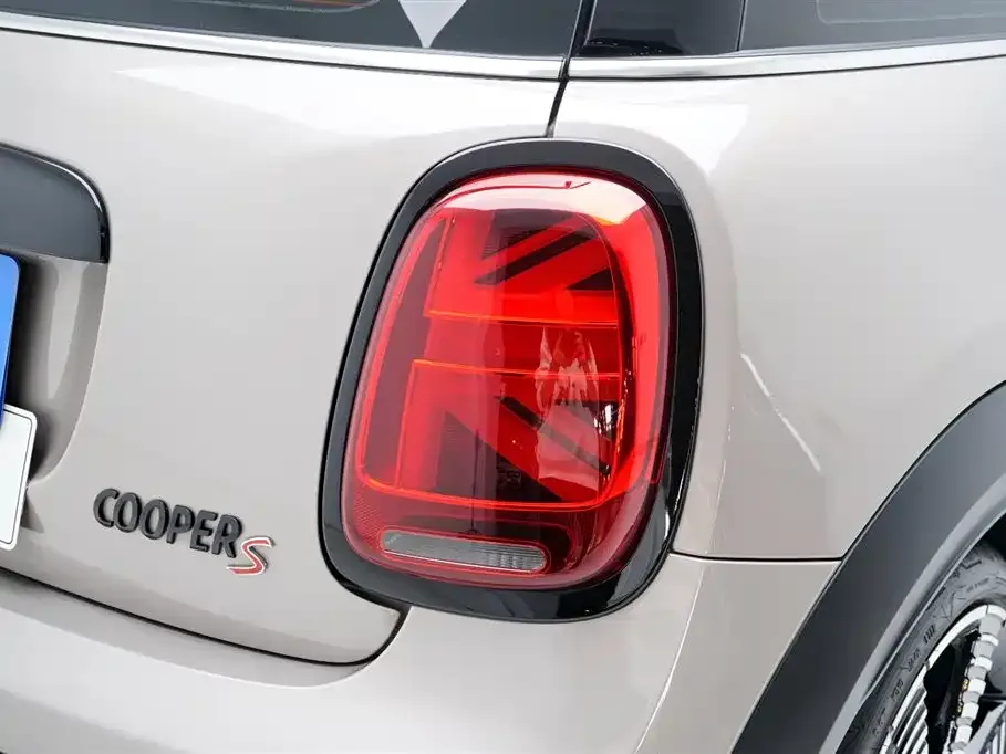 MINI Cooper (3-door) 2023 из CN, фото 7