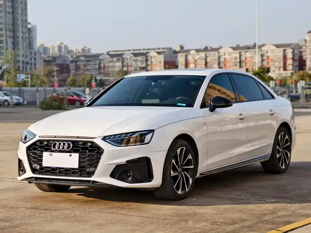 Audi A4L 2023 из CN, фото 1