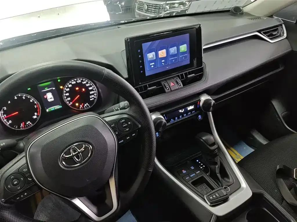 Toyota RAV4 2023 из CN, фото 5