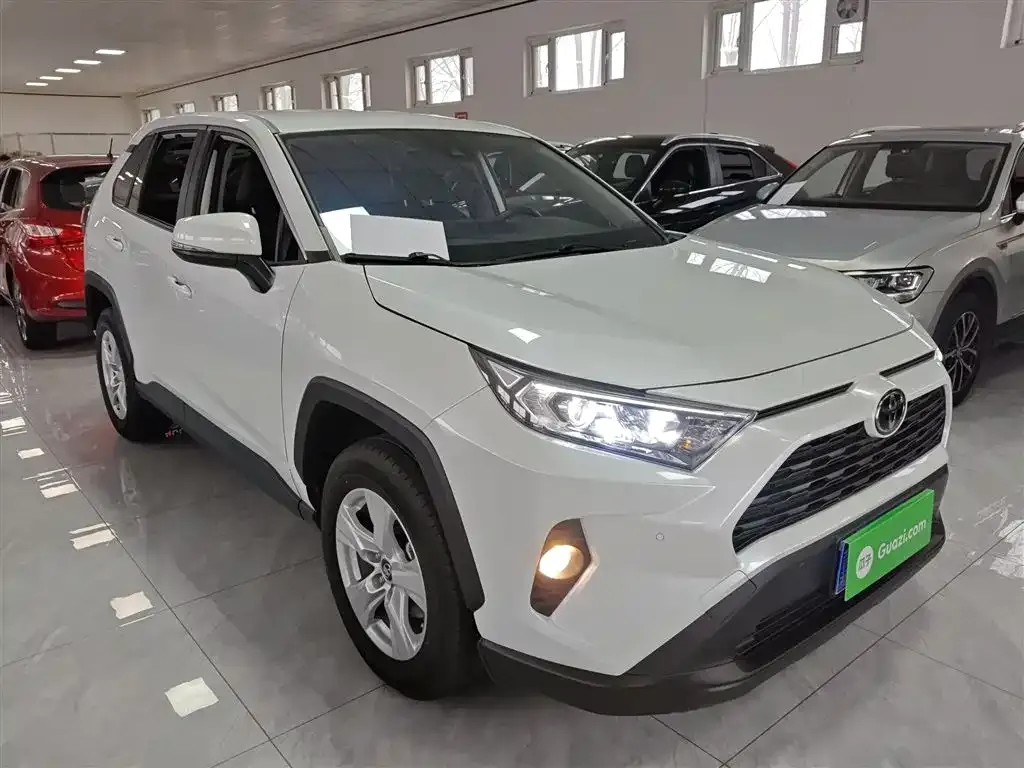 Toyota RAV4 2023 из CN, фото 10