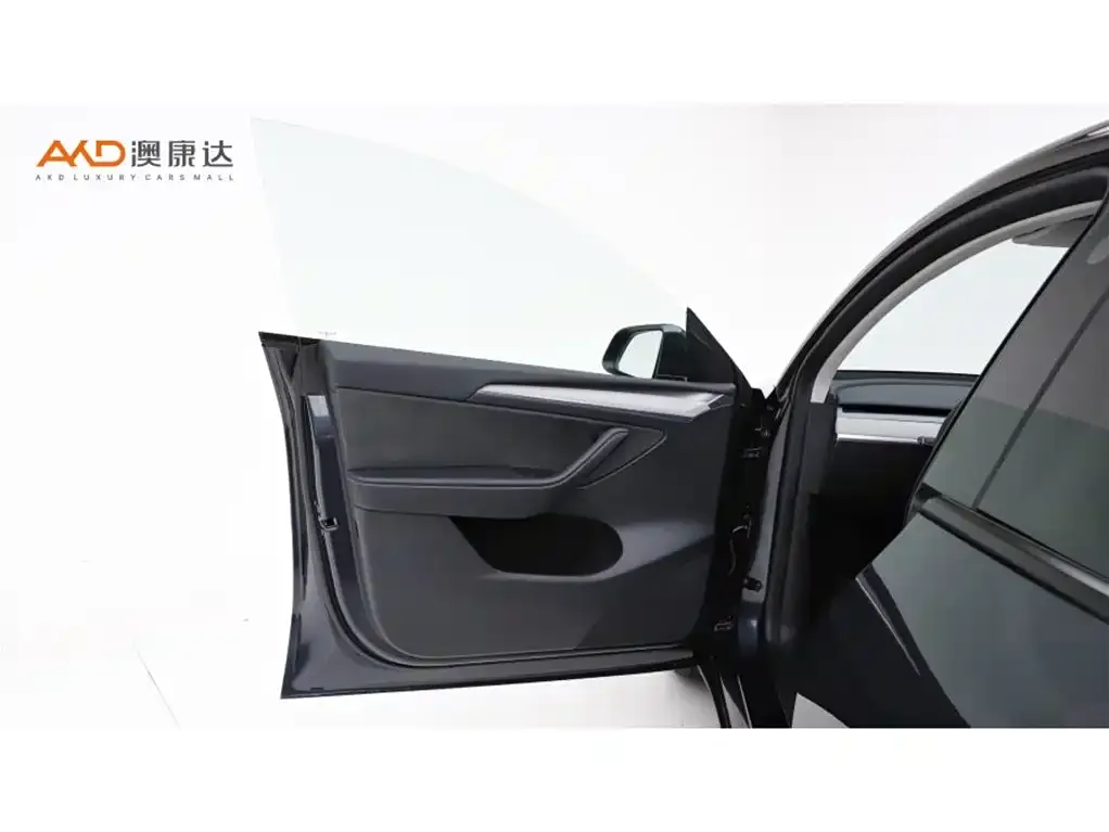 Tesla Model Y 2024 из CN, фото 4