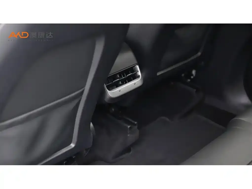 Tesla Model Y 2024 из CN, фото 9