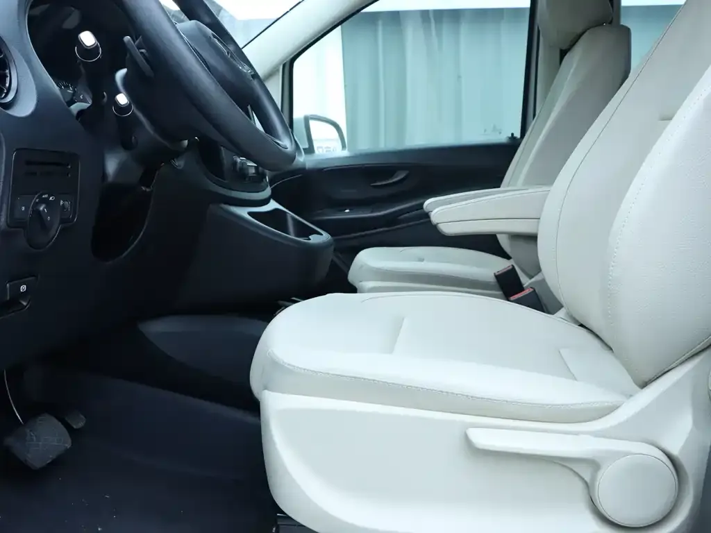Mercedes-Benz Vito 2023 из CN, фото 6