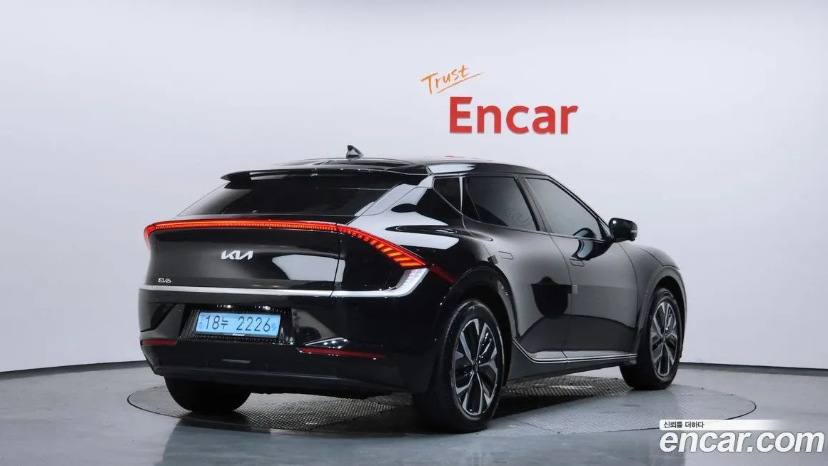 Kia EV6 — фото 2