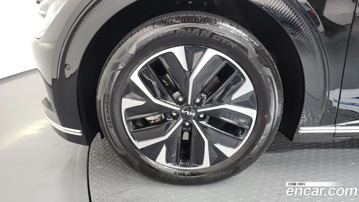 Kia EV6 — фото 6