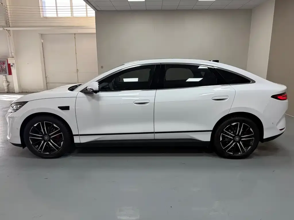 BYD Qin L 2025 из CN, фото 3