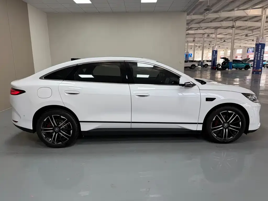 BYD Qin L 2025 из CN, фото 2