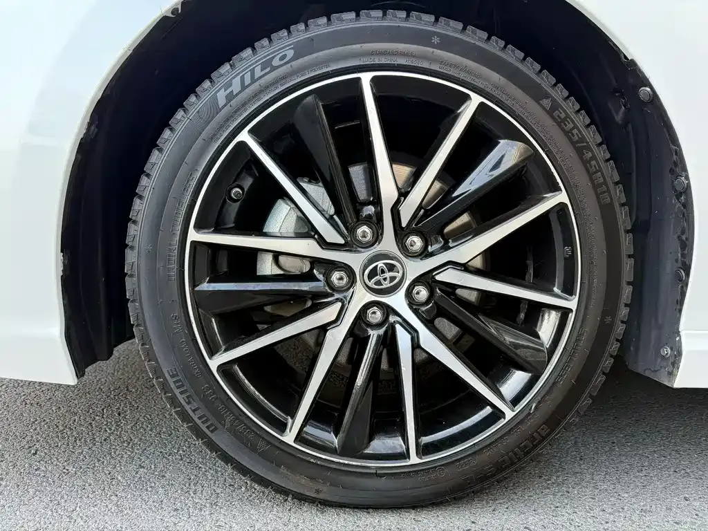 Toyota Camry 2024 из CN, фото 3