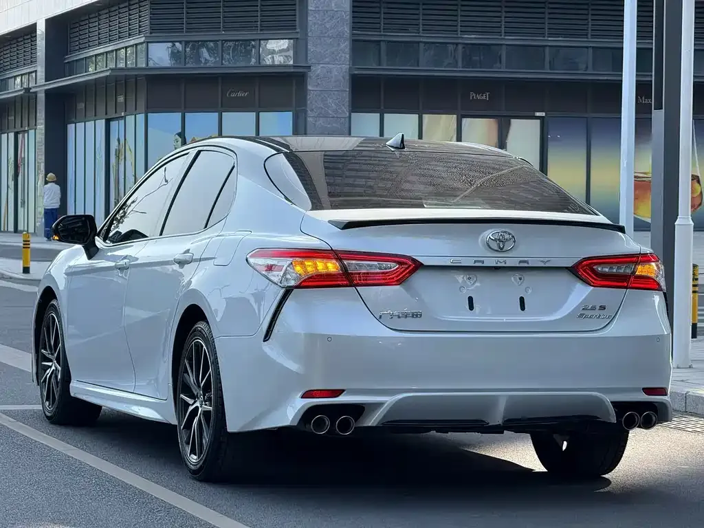 Toyota Camry 2024 из CN, фото 7