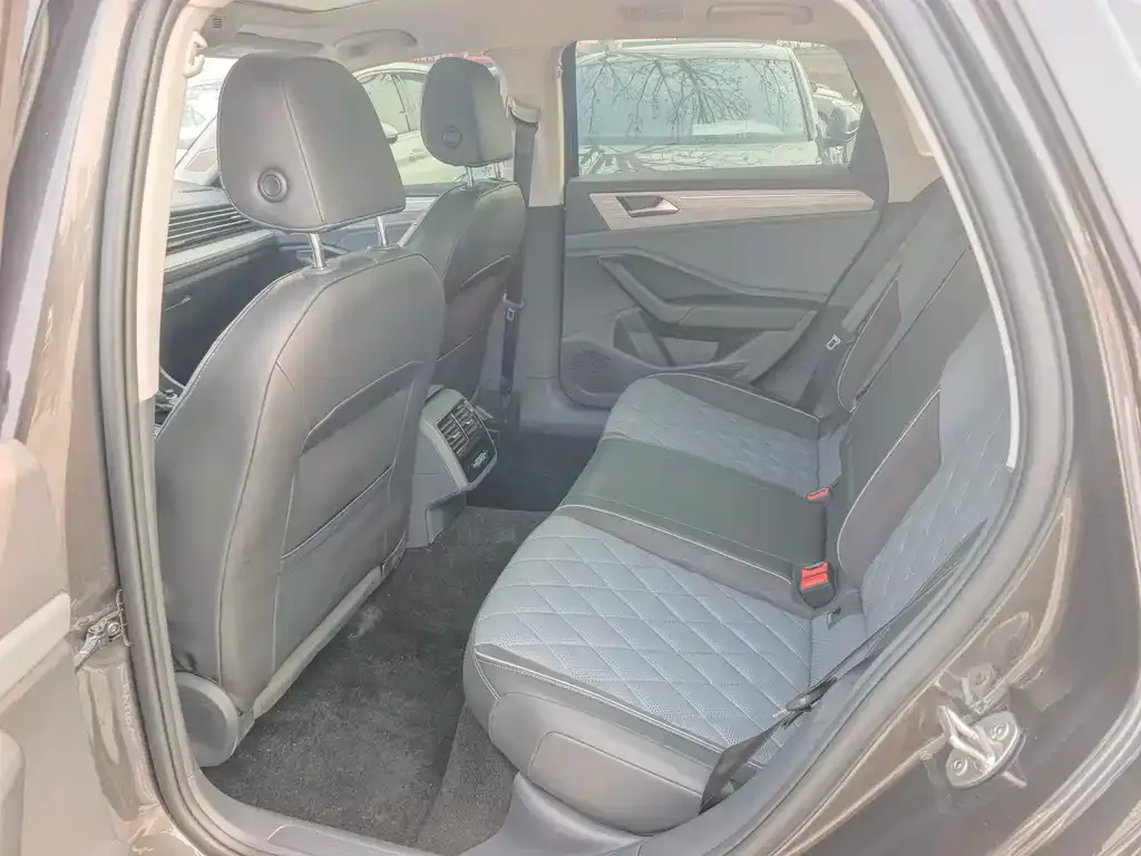 Volkswagen Sagitar 2024 из CN, фото 4