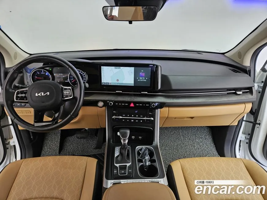 Kia Carnival — фото 10