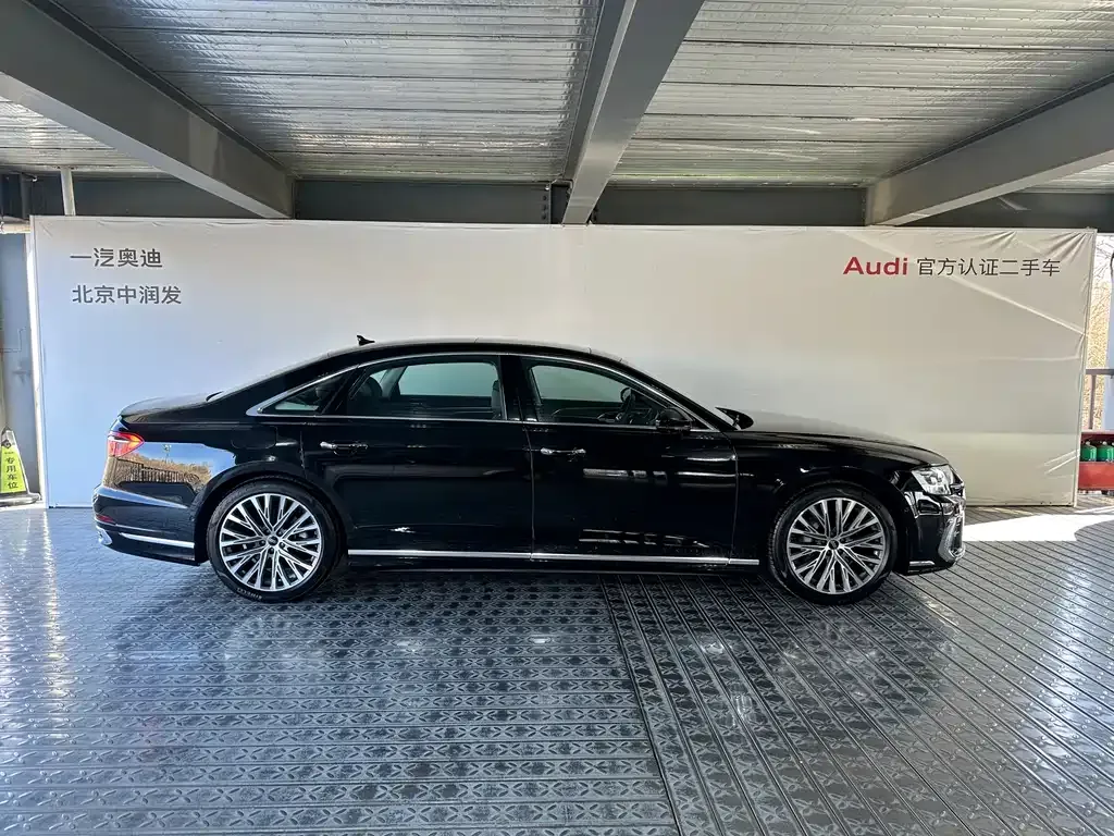 Audi A8 2025 из CN, фото 8