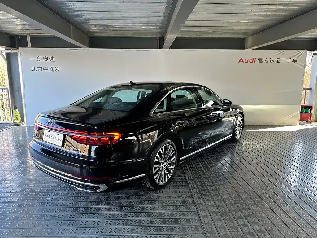 Audi A8 2025 из CN, фото 7