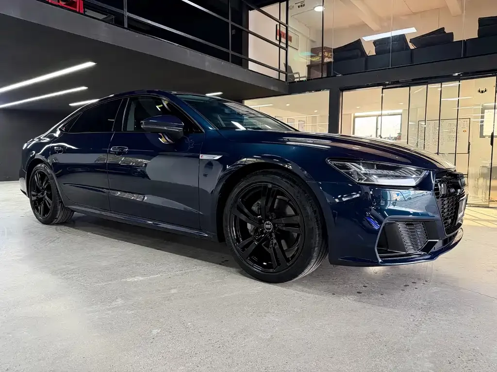 Audi A7L 2023 из CN, фото 6