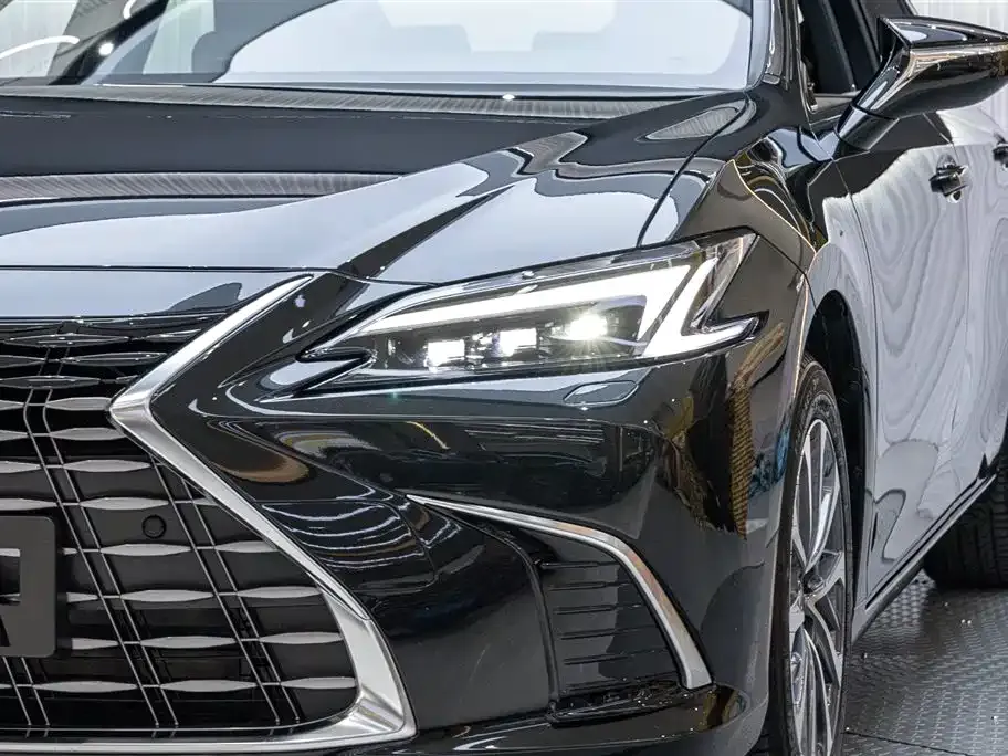 Lexus ES — фото 6