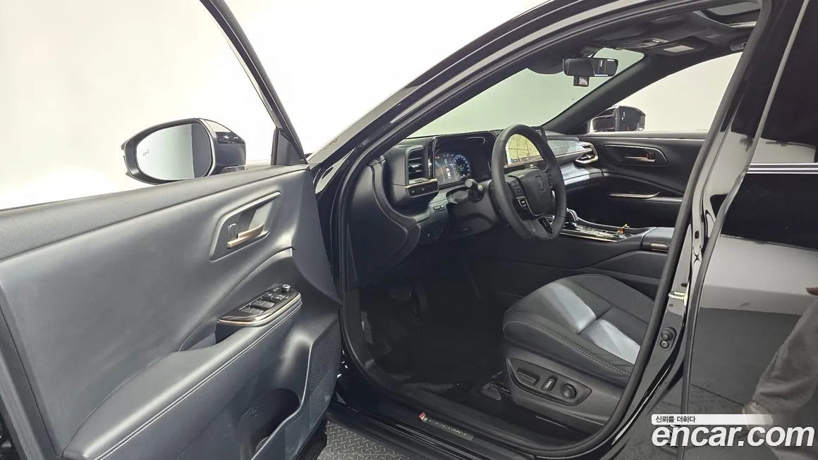 Toyota Crown 2025 из KR, фото 3