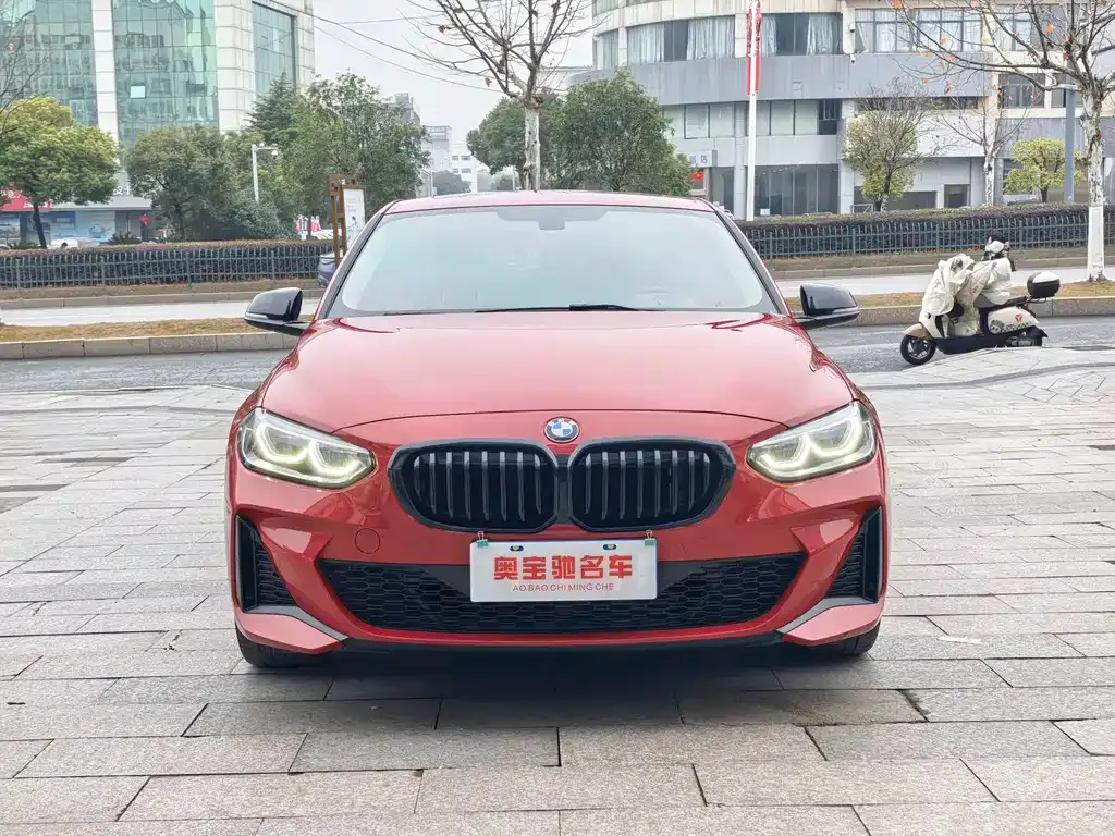 BMW 1 Series 2021 из CN, фото 2