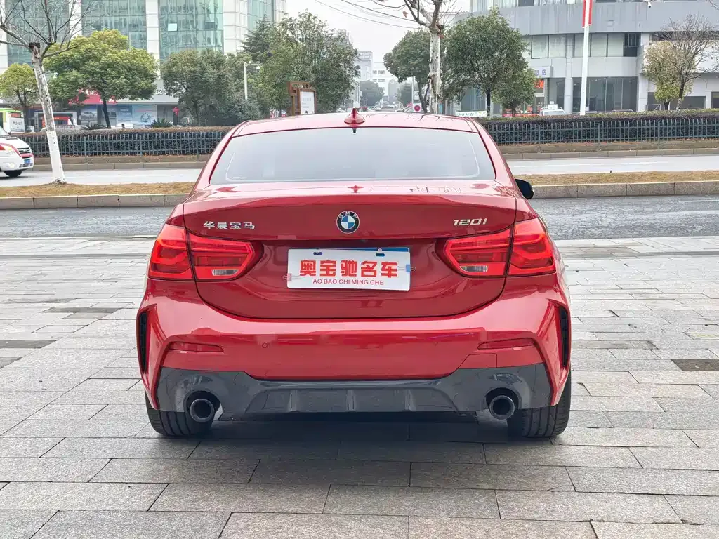 BMW 1 Series 2021 из CN, фото 10