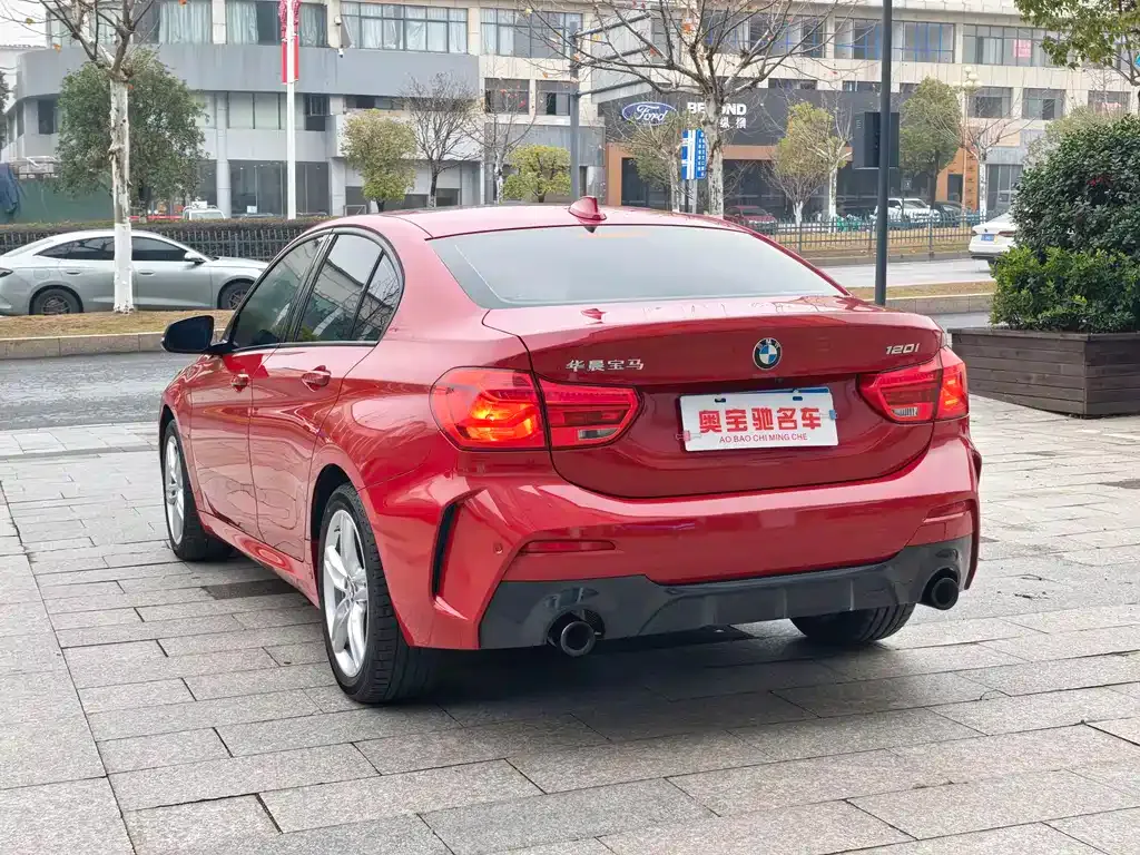 BMW 1 Series 2021 из CN, фото 8