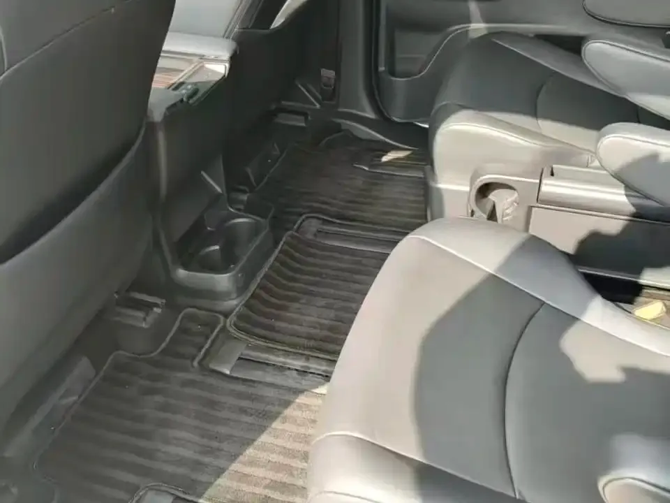 Toyota Granvia 2024 из CN, фото 4