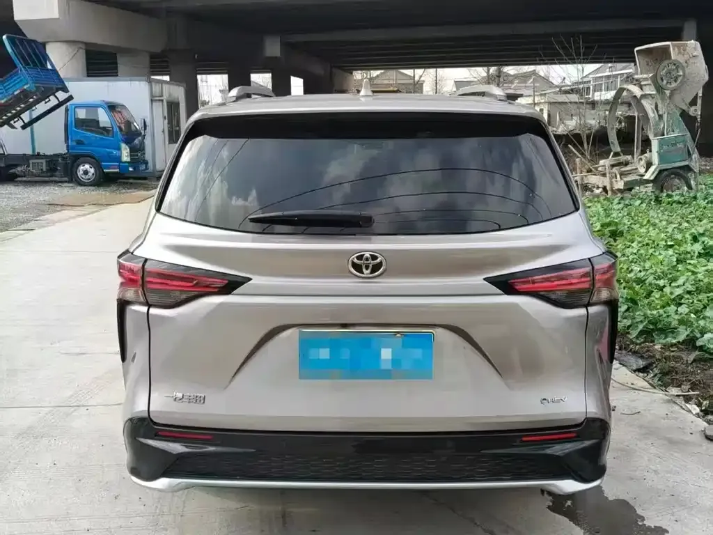 Toyota Granvia 2024 из CN, фото 6