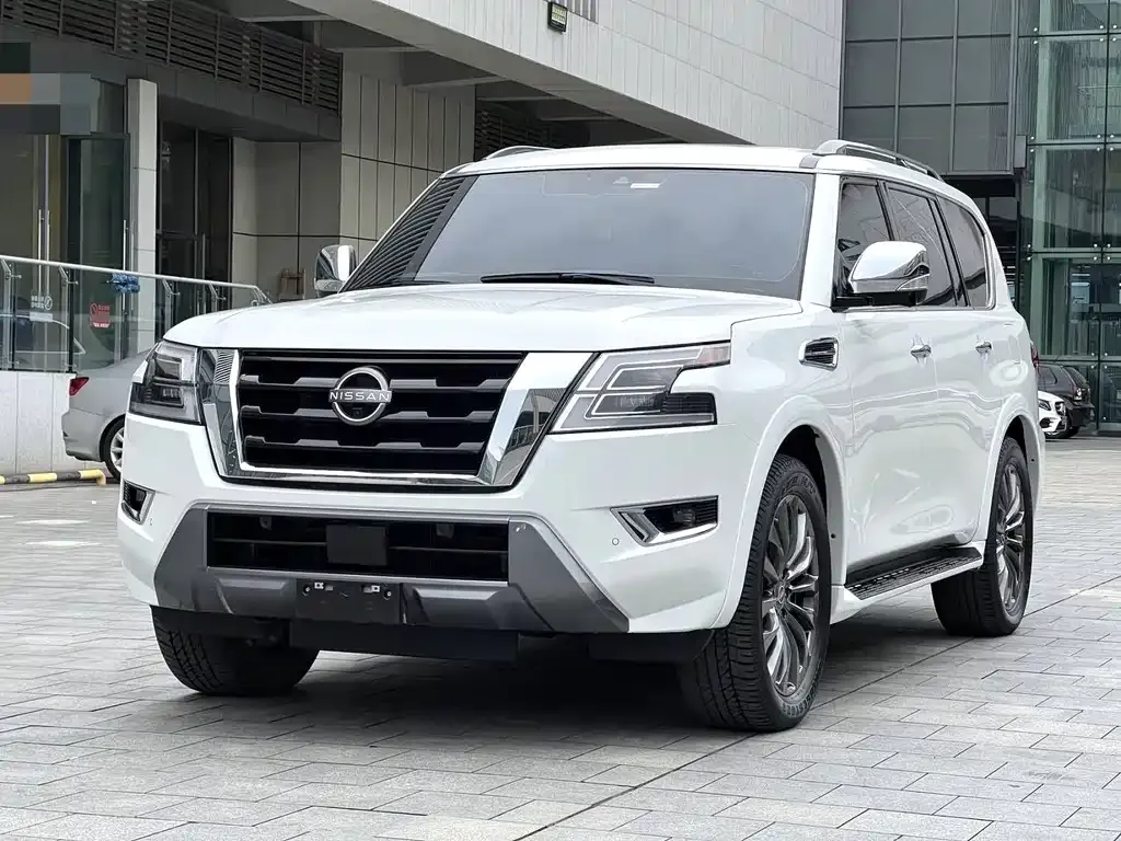 Nissan Patrol 2023 из CN, фото 1
