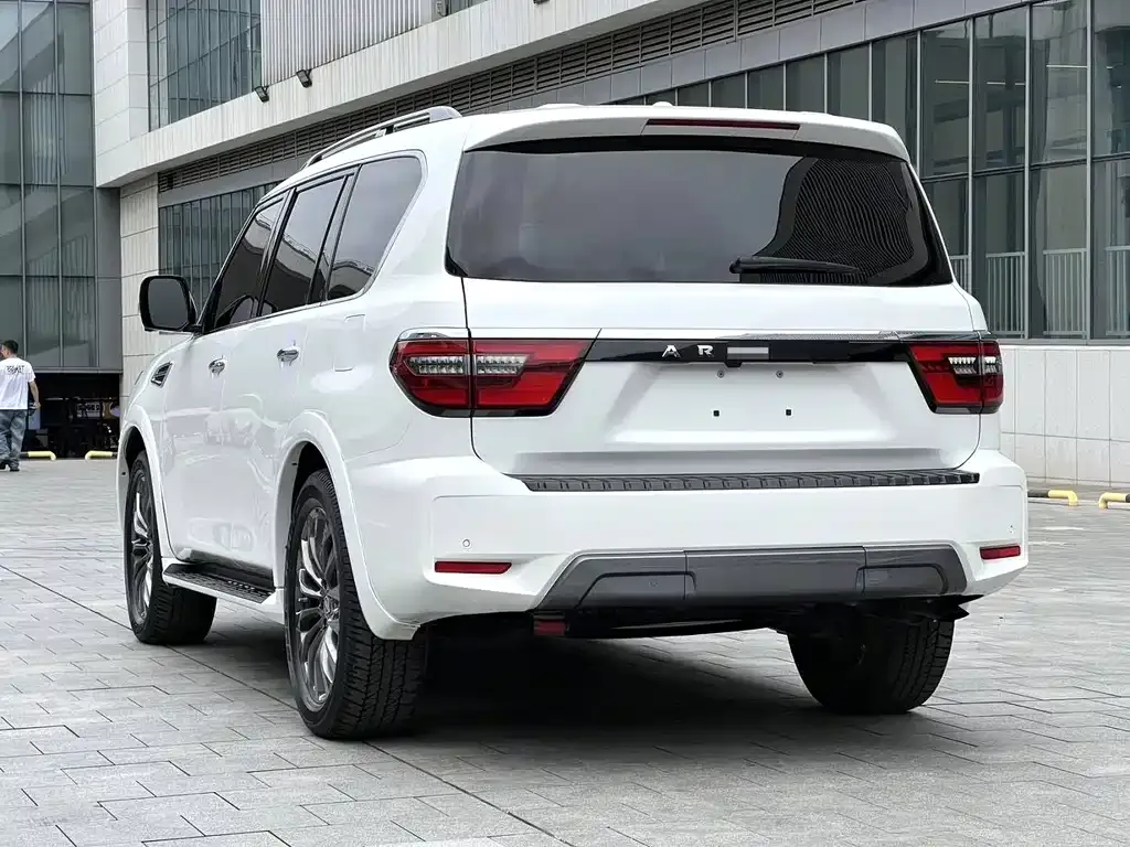 Nissan Patrol 2023 из CN, фото 8