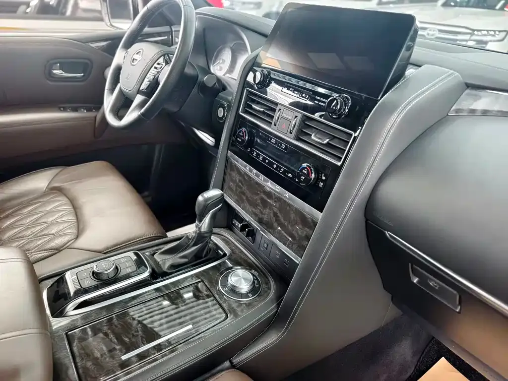 Nissan Patrol 2023 из CN, фото 7