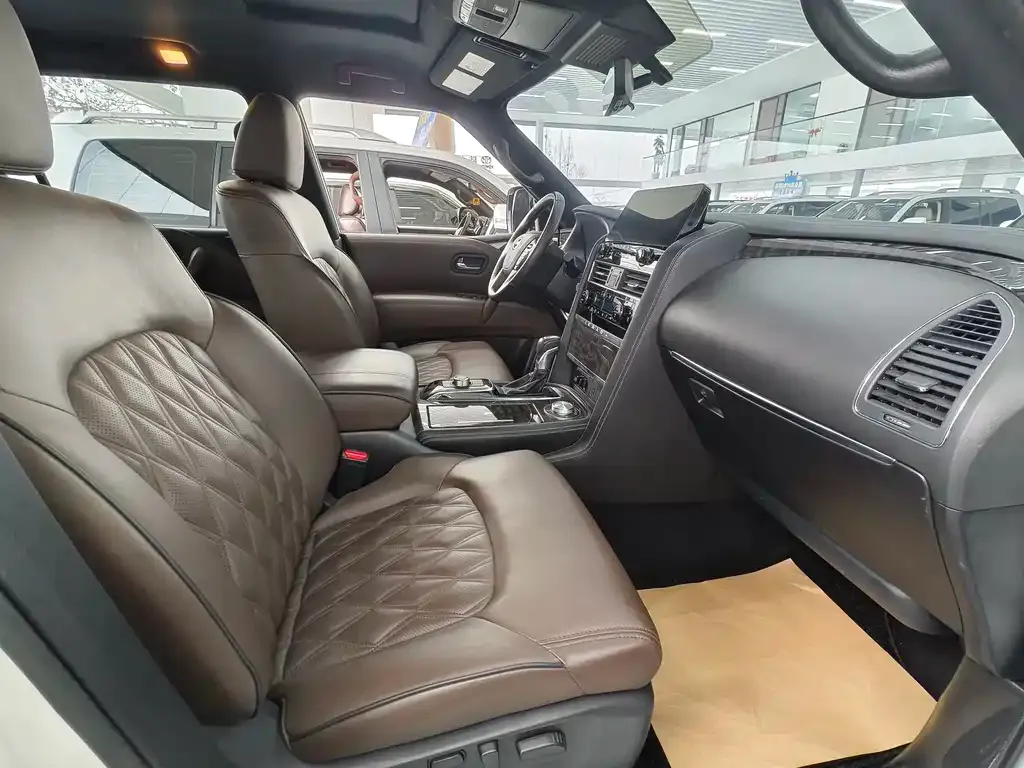 Nissan Patrol 2023 из CN, фото 9