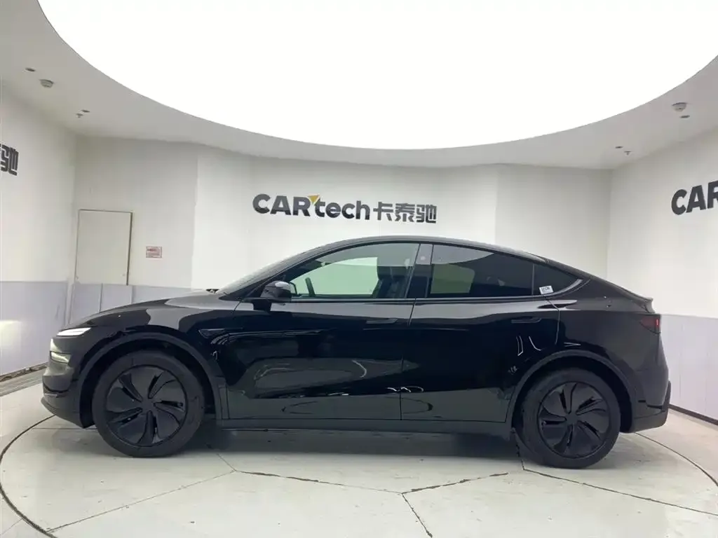 Tesla Model Y 2026 из CN, фото 5
