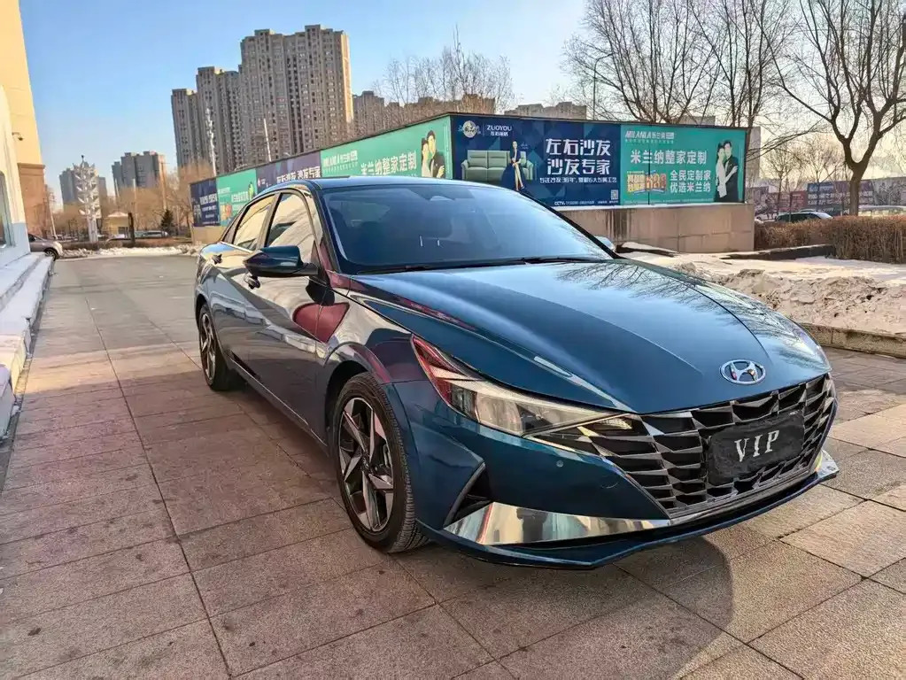 Hyundai Elantra — фото 3