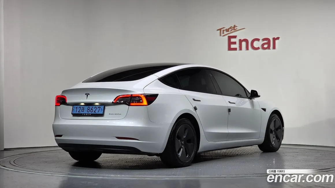 Tesla Model 3 — фото 6