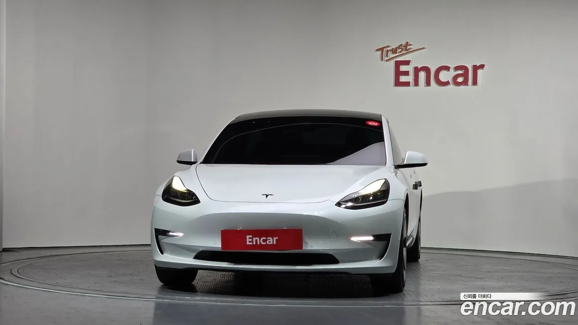 Tesla Model 3 — фото 3