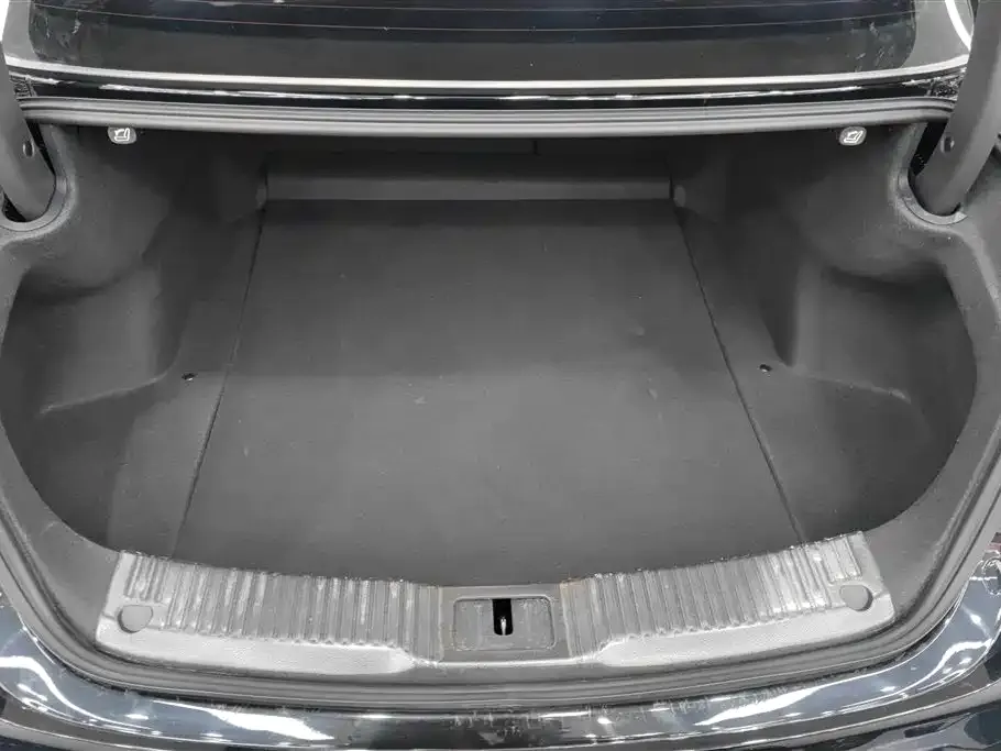 Hongqi H5 2024 из CN, фото 2