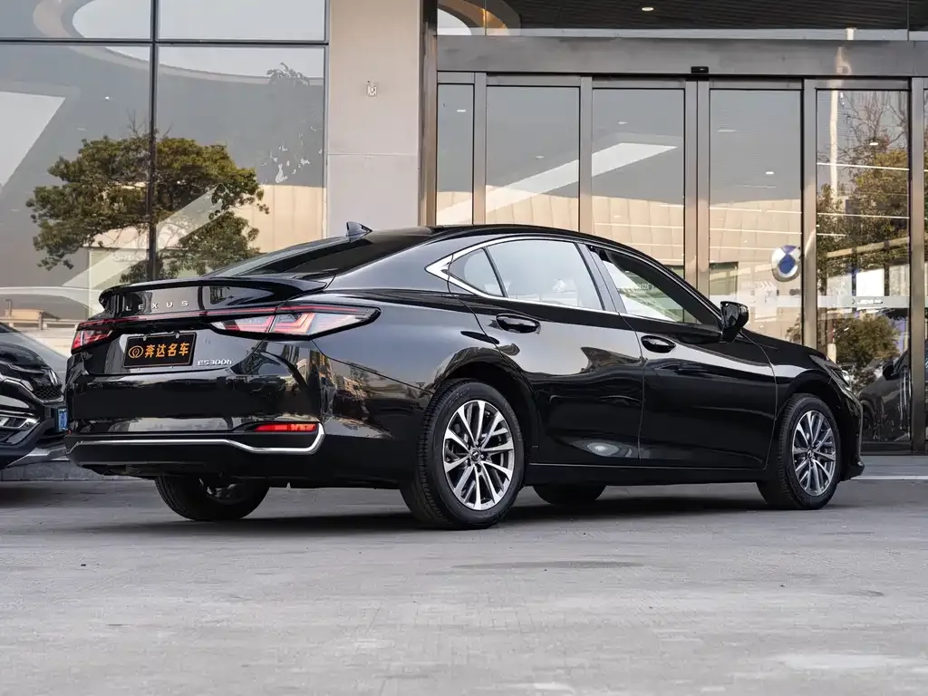 Lexus ES 2025 из CN, фото 5
