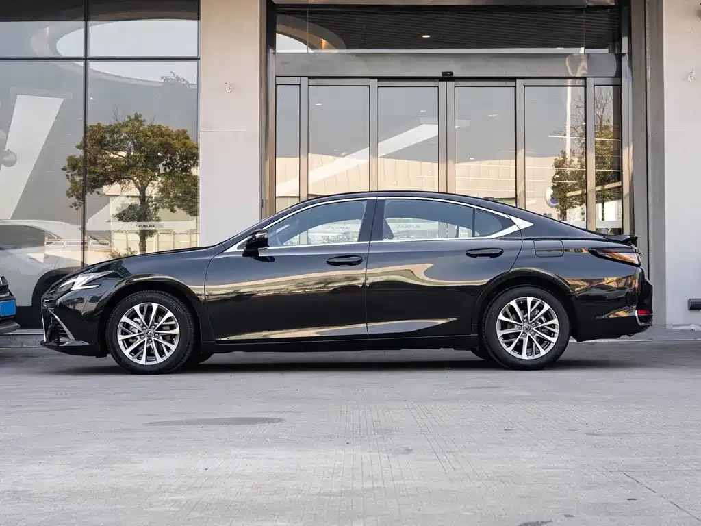 Lexus ES 2025 из CN, фото 3