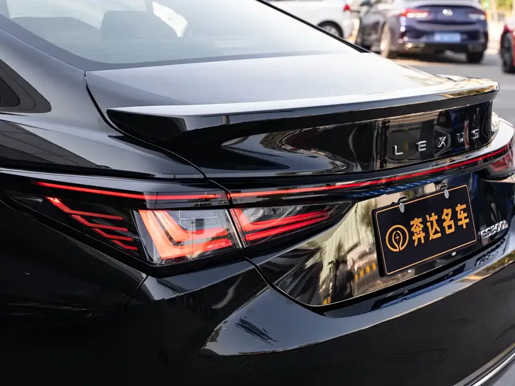 Lexus ES 2025 из CN, фото 9